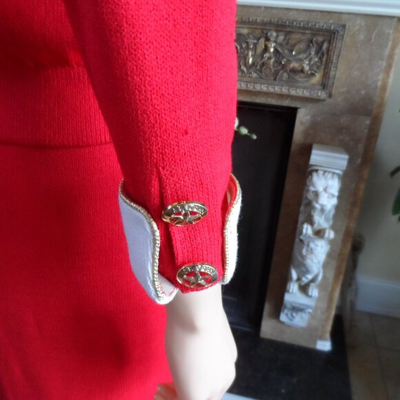 St. John Cruize Line Knit Red/Ivory Trim Skirt & Jacket Suit Size 8 - Picture 12 of 16